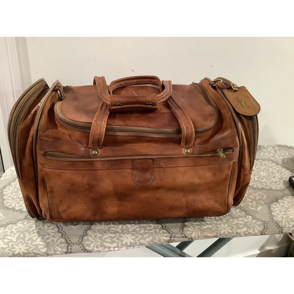Vintage Hartmann Belting Leather Duffel Bag, weekender/gym, great patina
